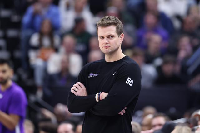 乒乓球德甲第二十一轮：樊振东独得两分  常规赛主场收官